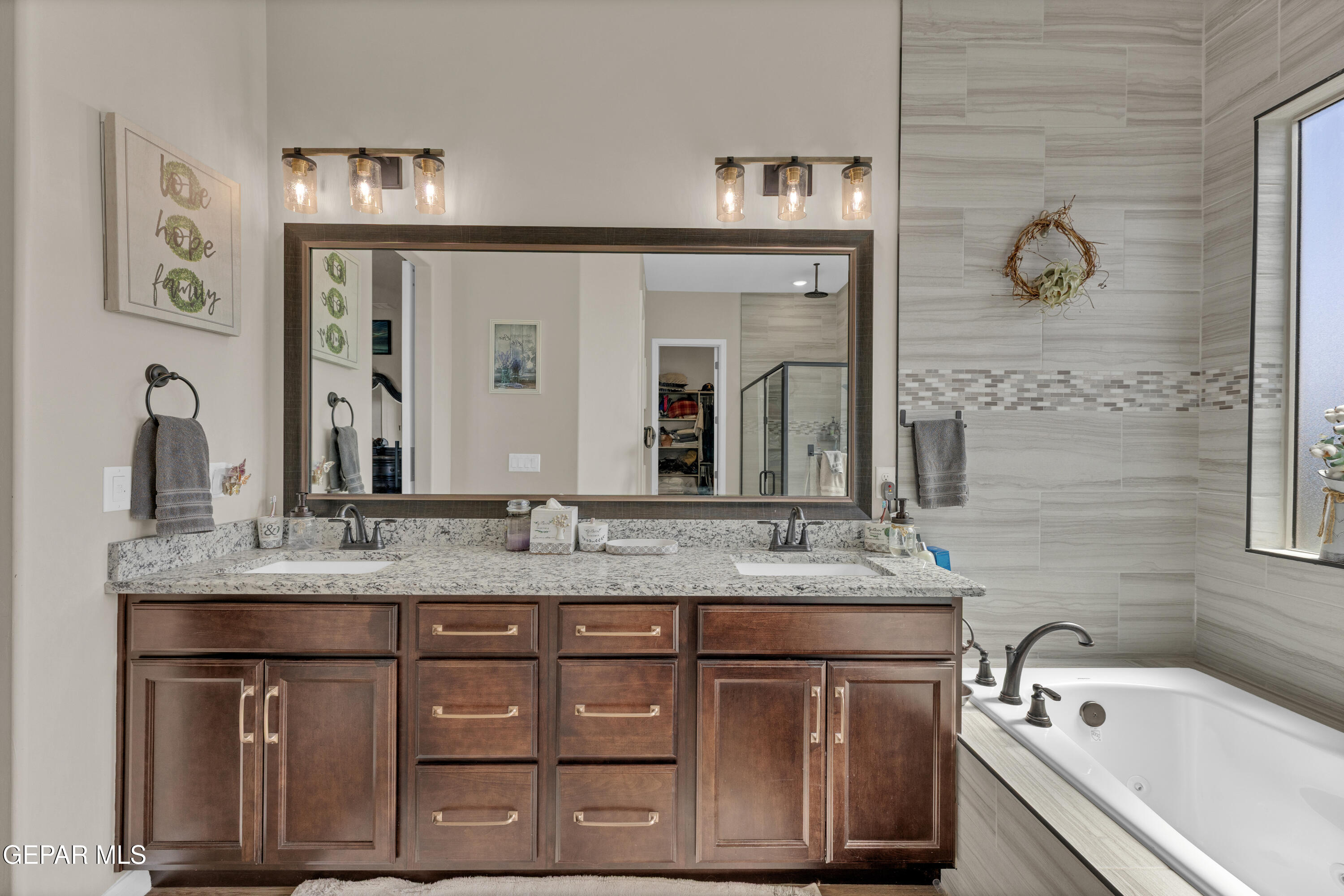 5859 Valley Palm Drive
