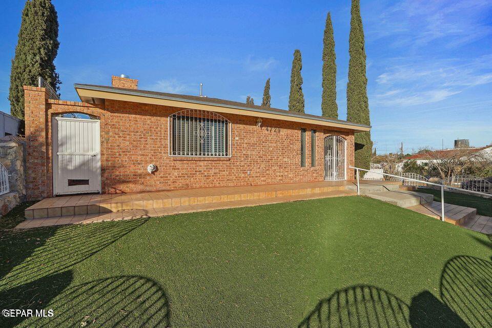 4729 TROWBRIDGE Drive