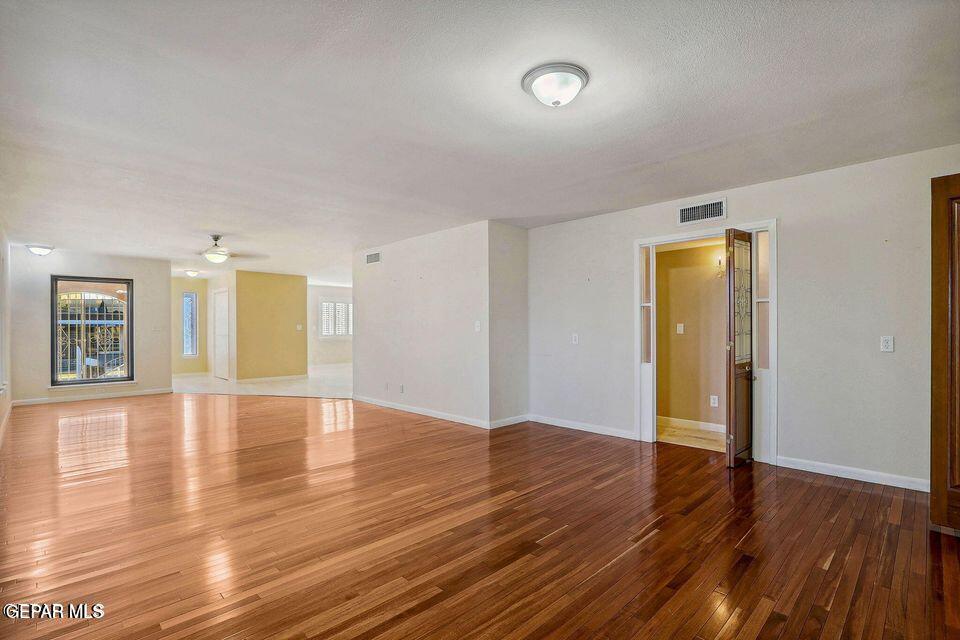 4729 TROWBRIDGE Drive