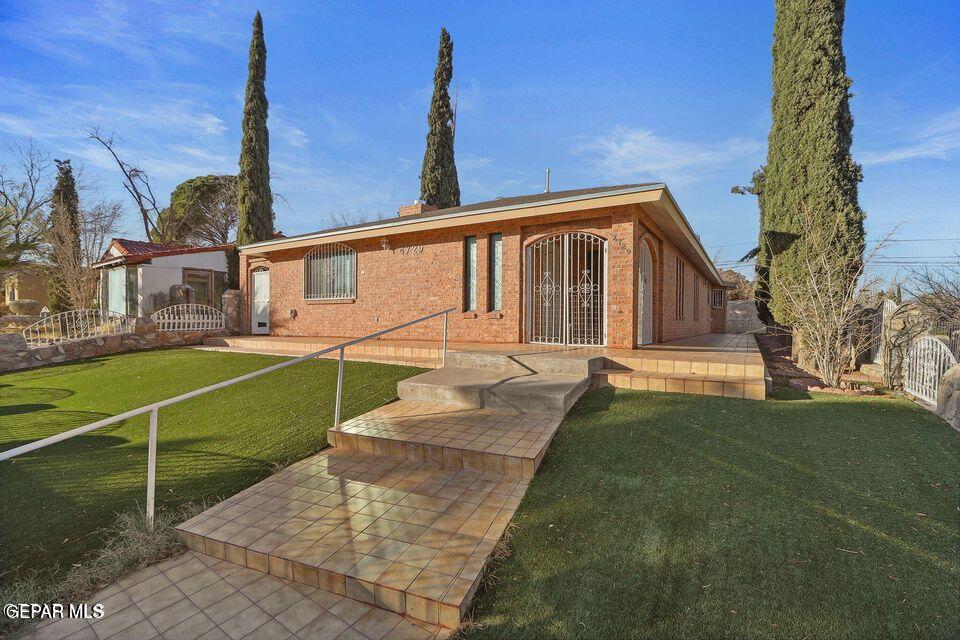 4729 TROWBRIDGE Drive