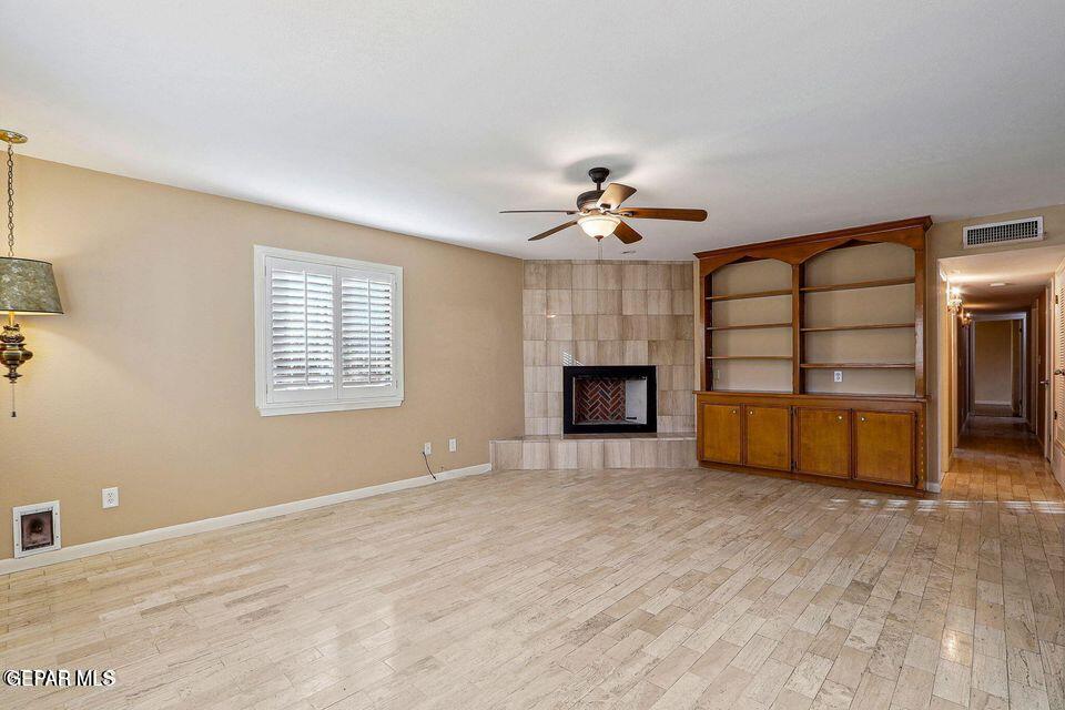 4729 TROWBRIDGE Drive