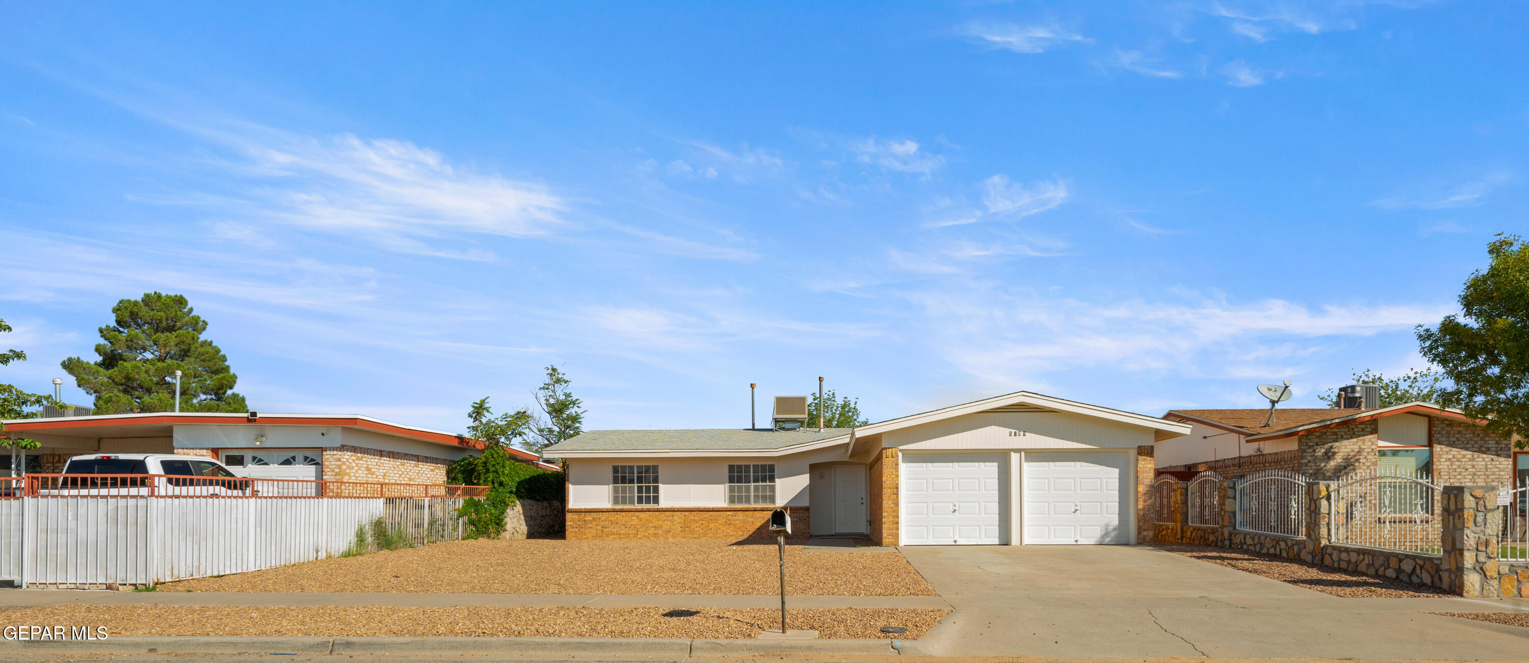 5709 CORSICANA Avenue