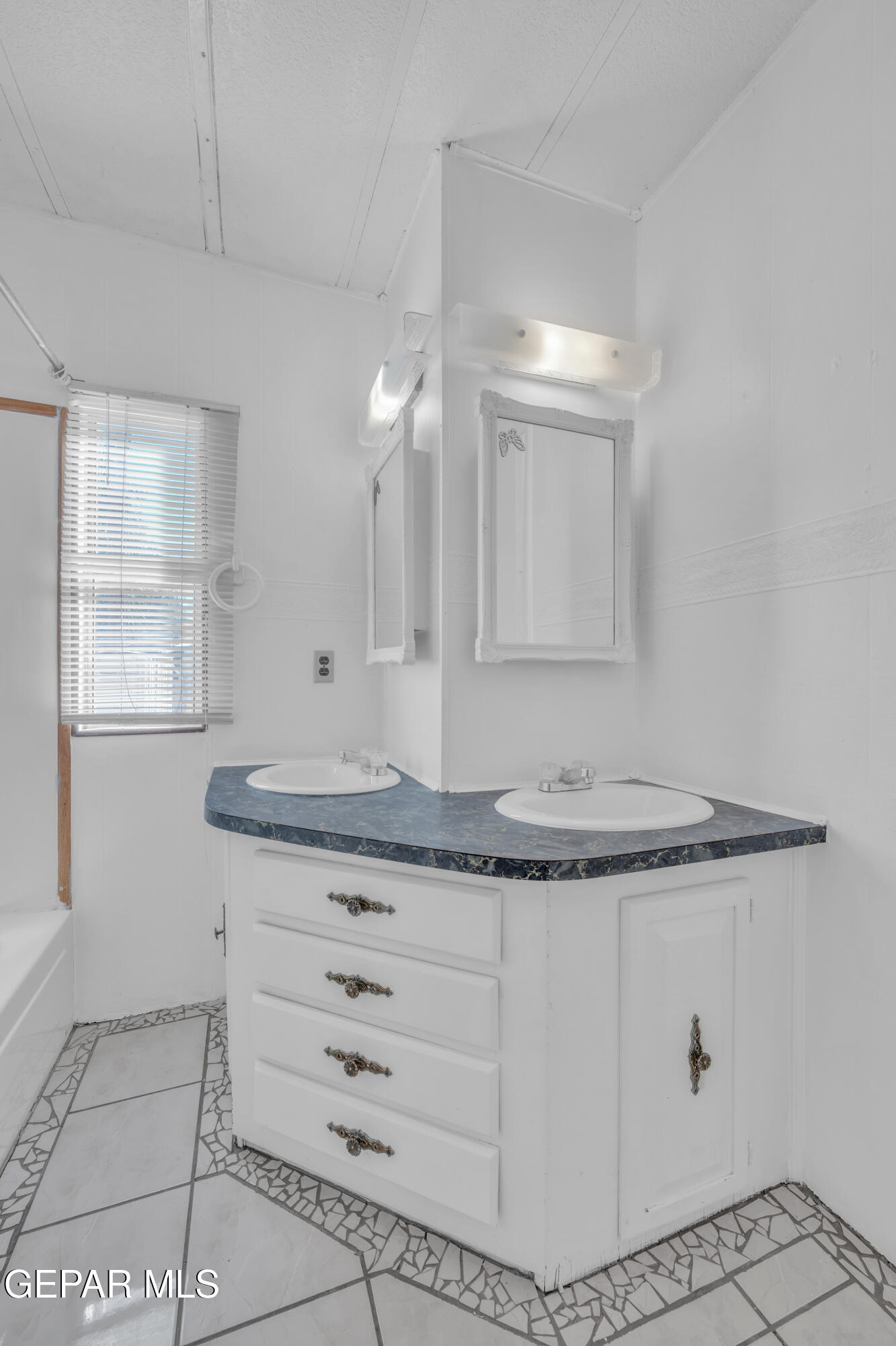 228 Territory Drive, Canutillo