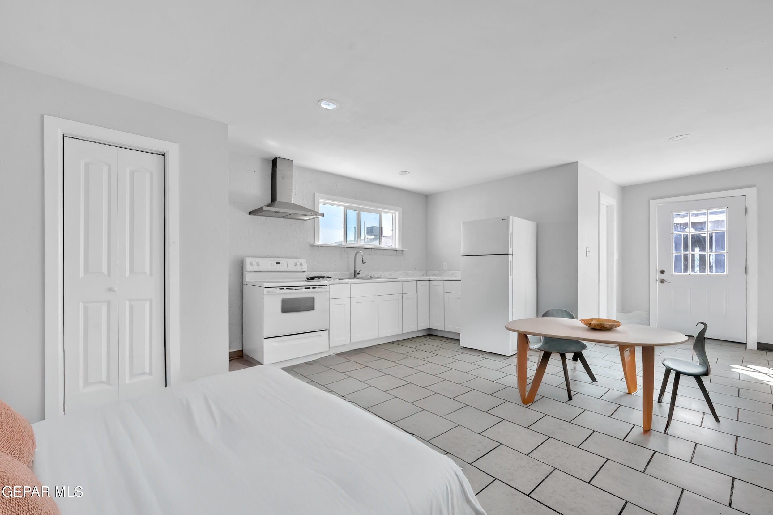 5001 Catskill Avenue