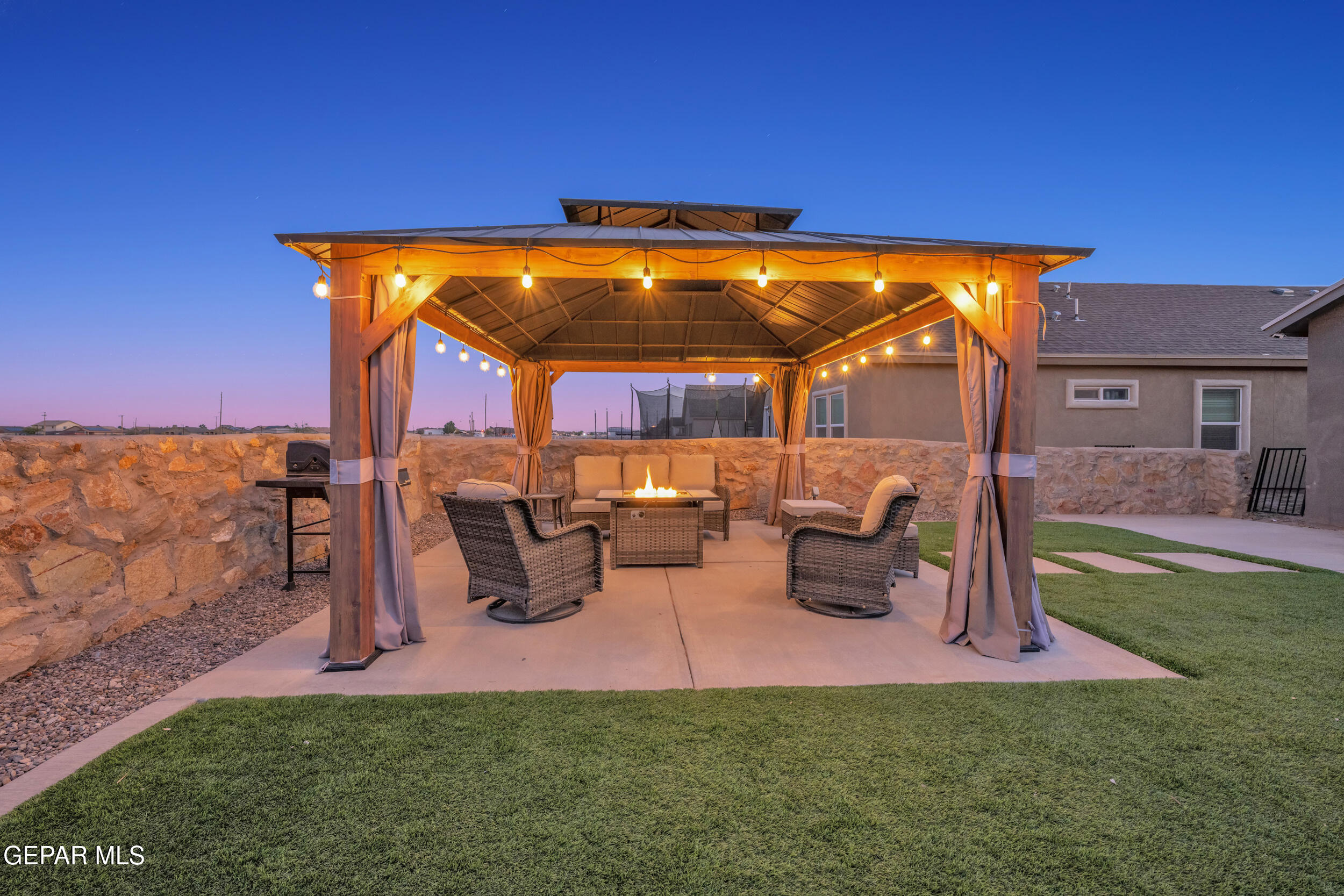 11344 Santa Barbara Drive