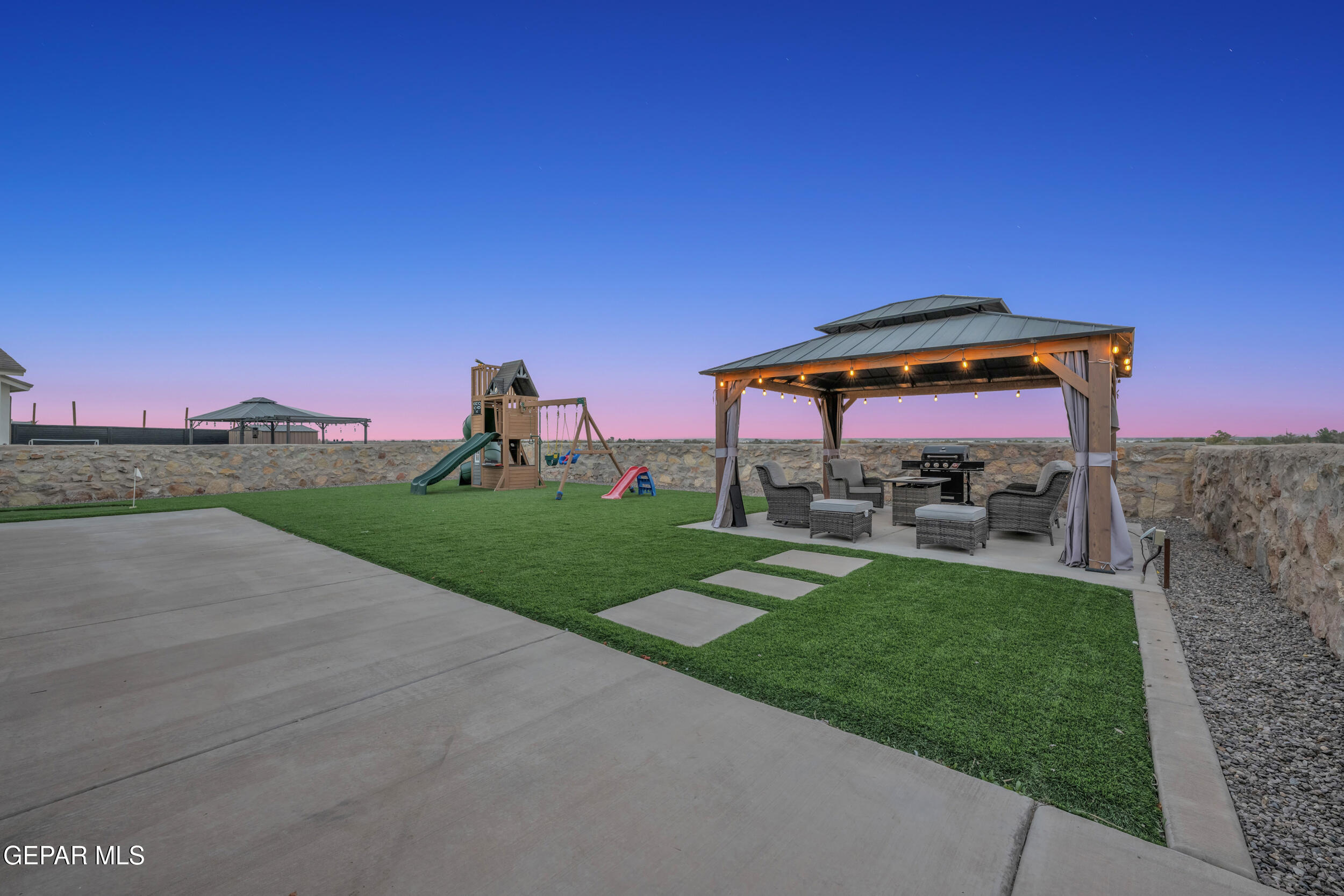 11344 Santa Barbara Drive