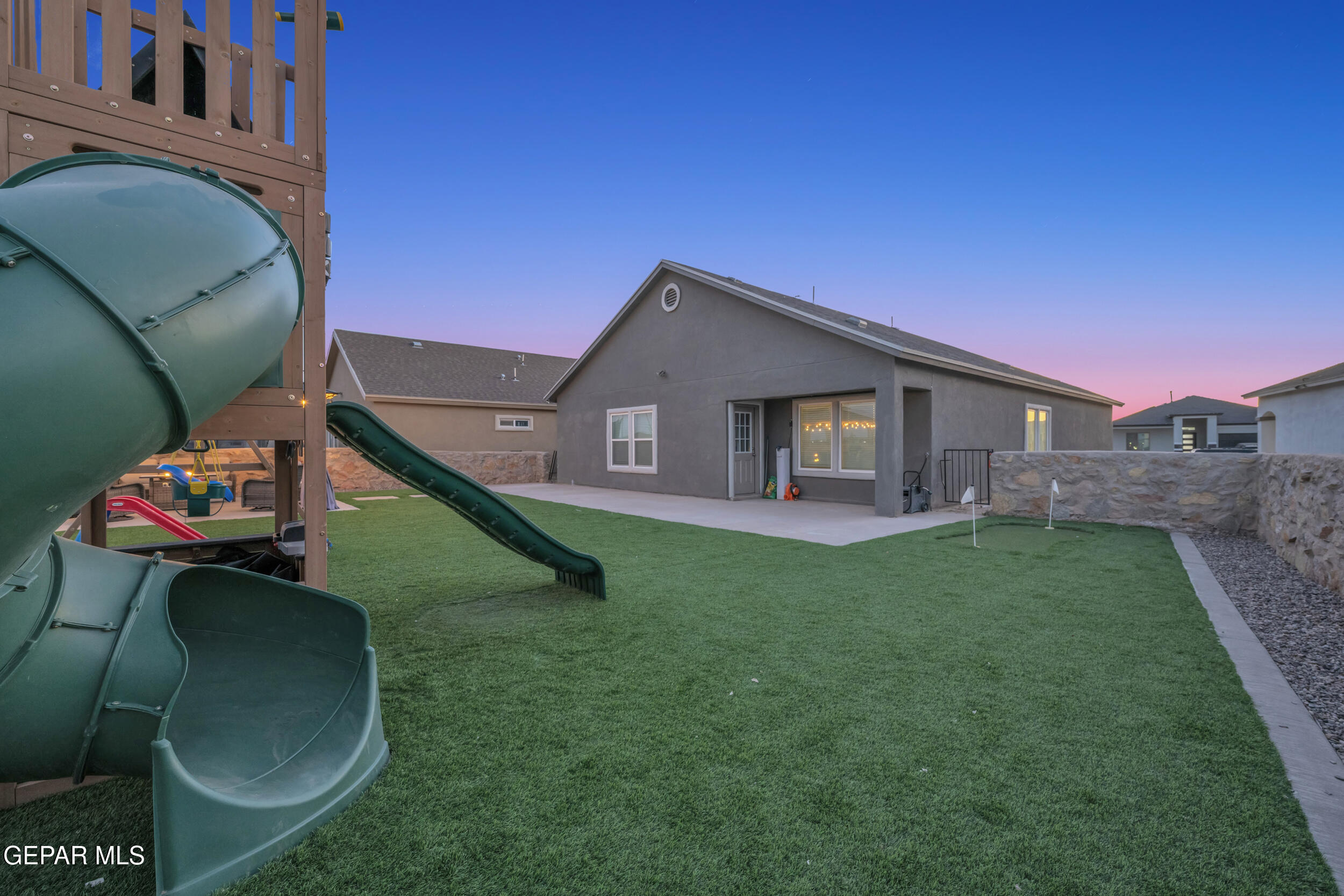 11344 Santa Barbara Drive