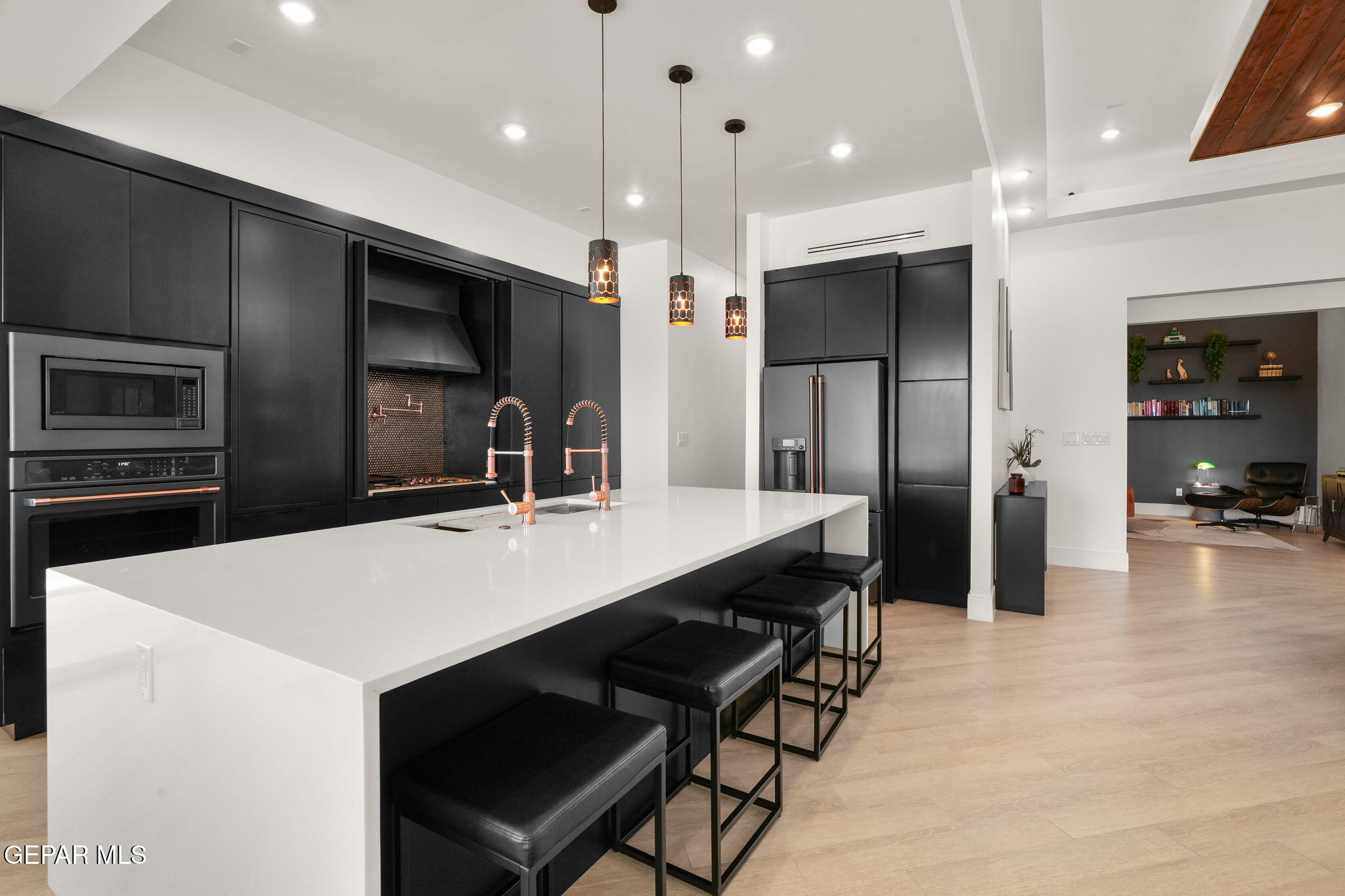 332 RIO PINSAQUI Court