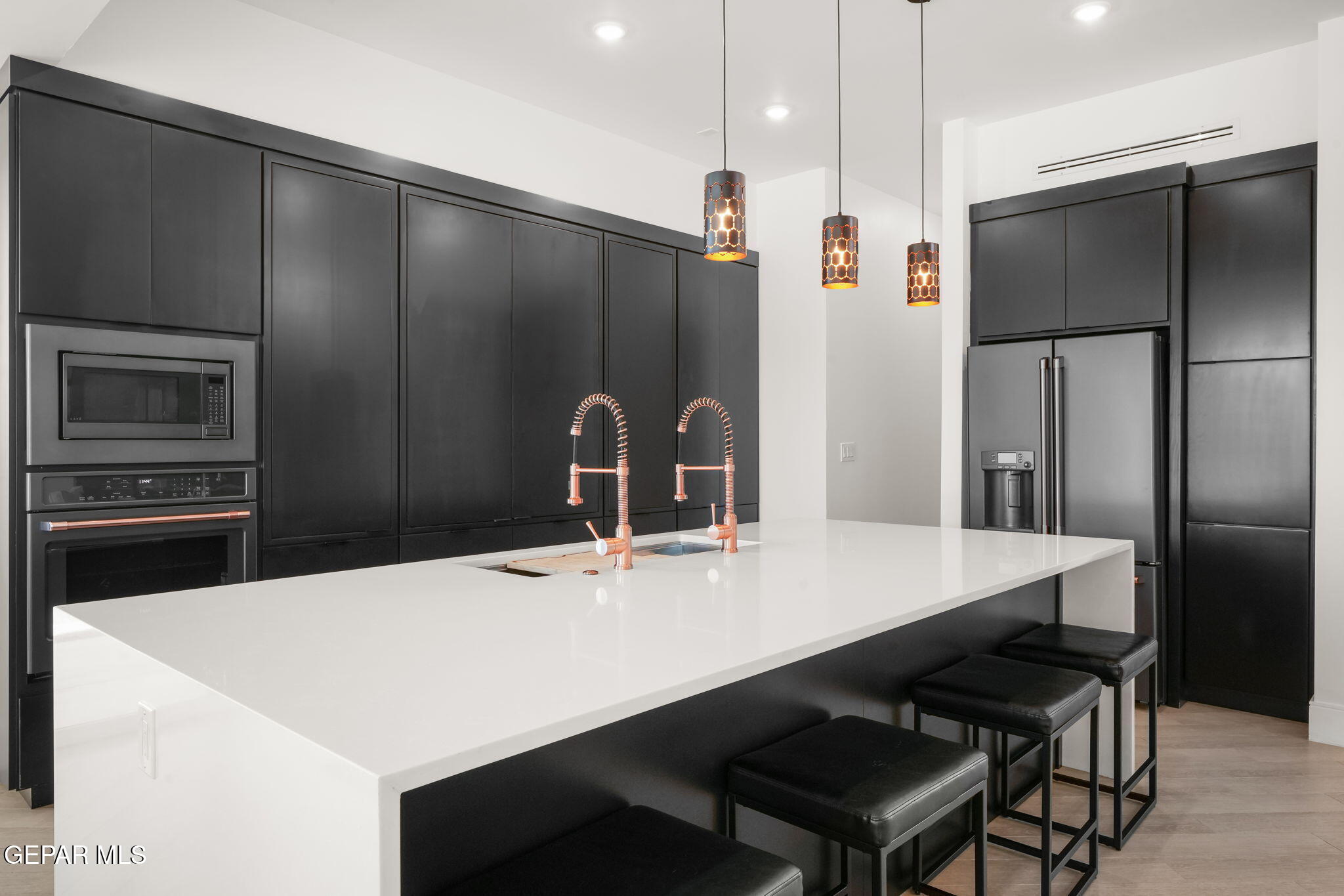 332 RIO PINSAQUI Court