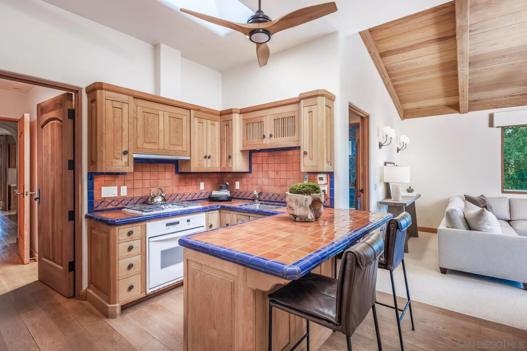 6884 El Camino Del Norte