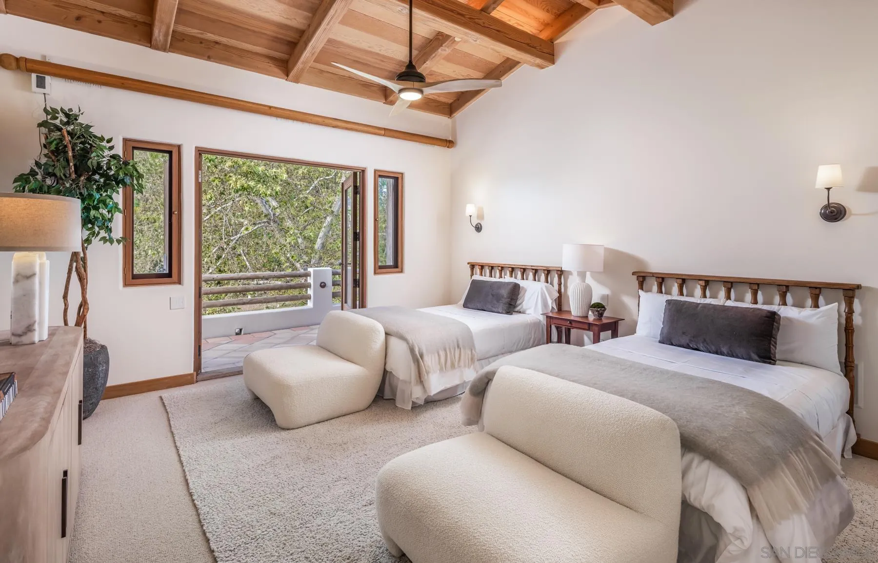 6884 El Camino Del Norte