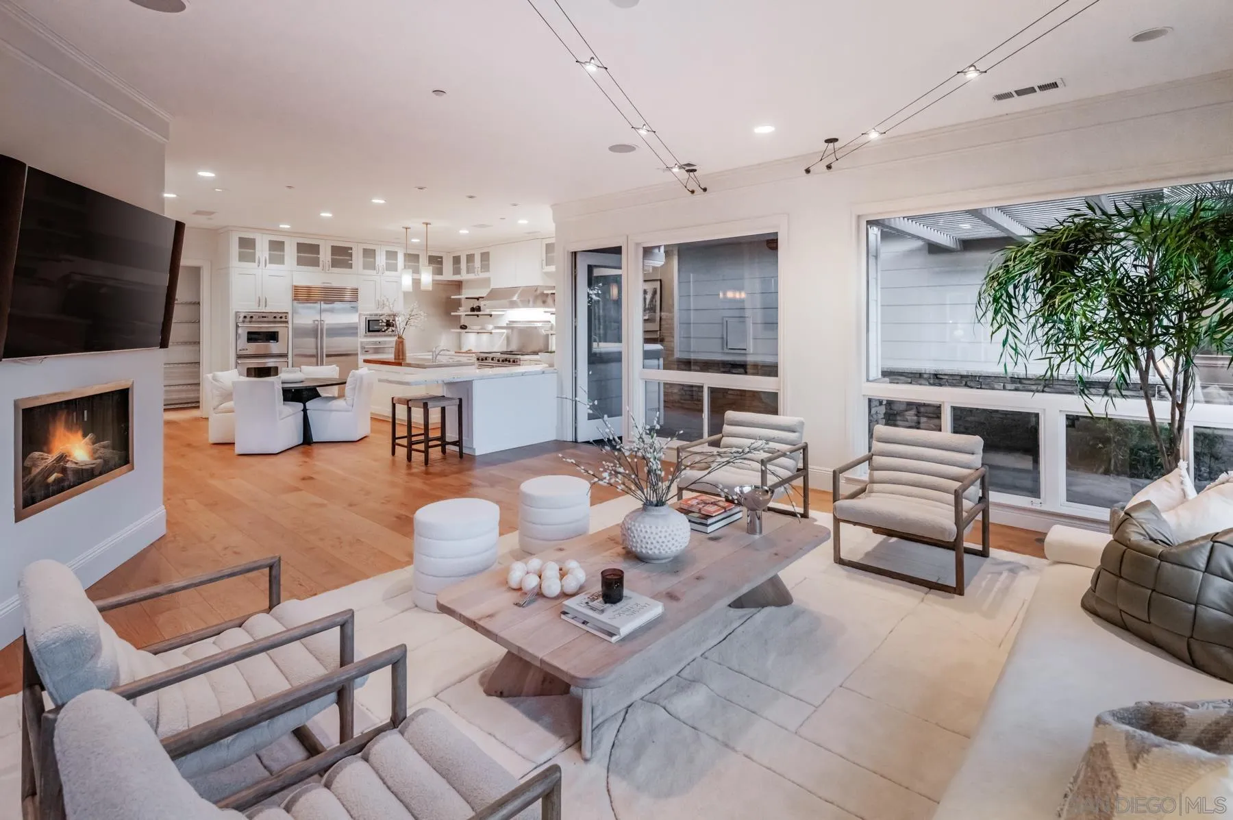 1650 Bella Laguna Court