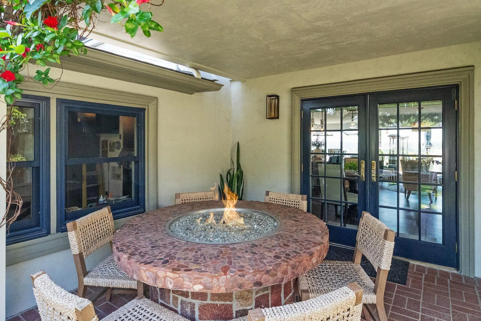 4136 Palisades Road