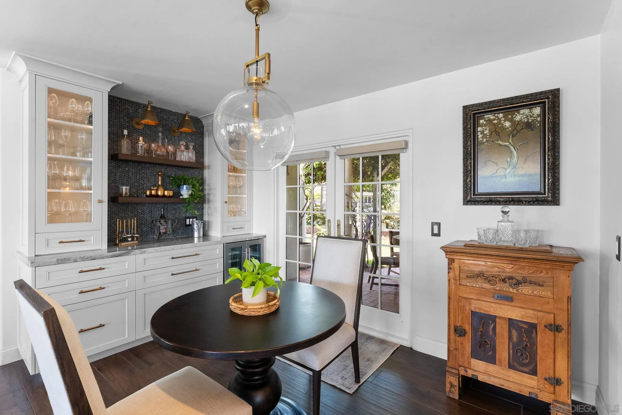 4136 Palisades Road