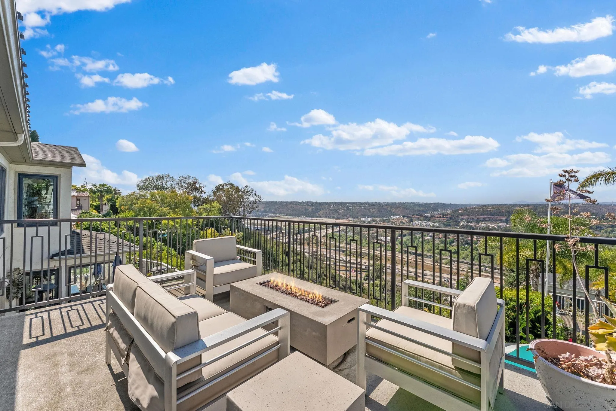 4136 Palisades Road