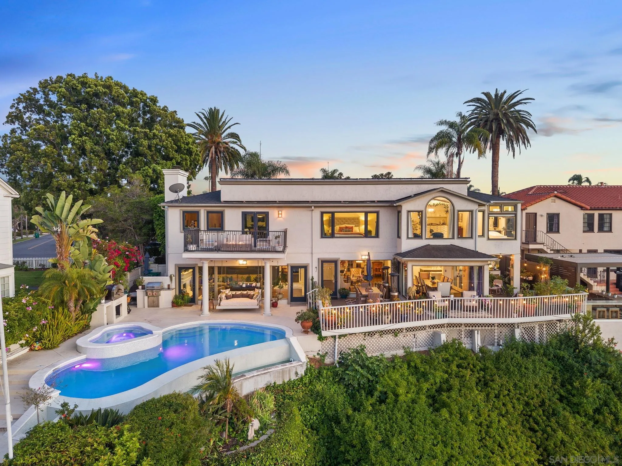 4136 Palisades Road
