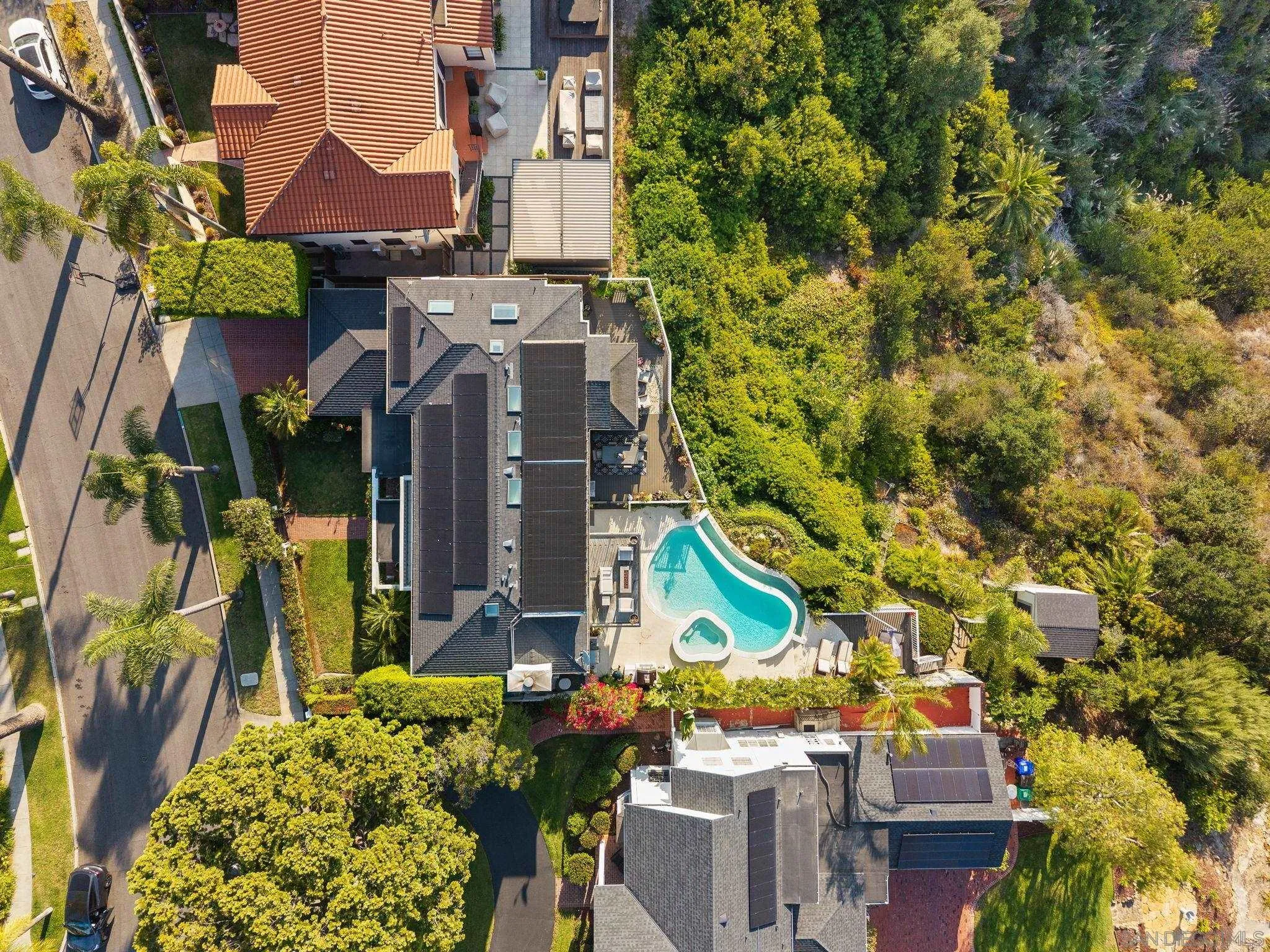 4136 Palisades Road