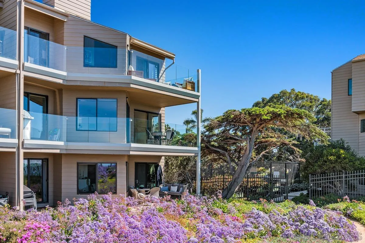 205 S Helix Ave #65 Unit 65