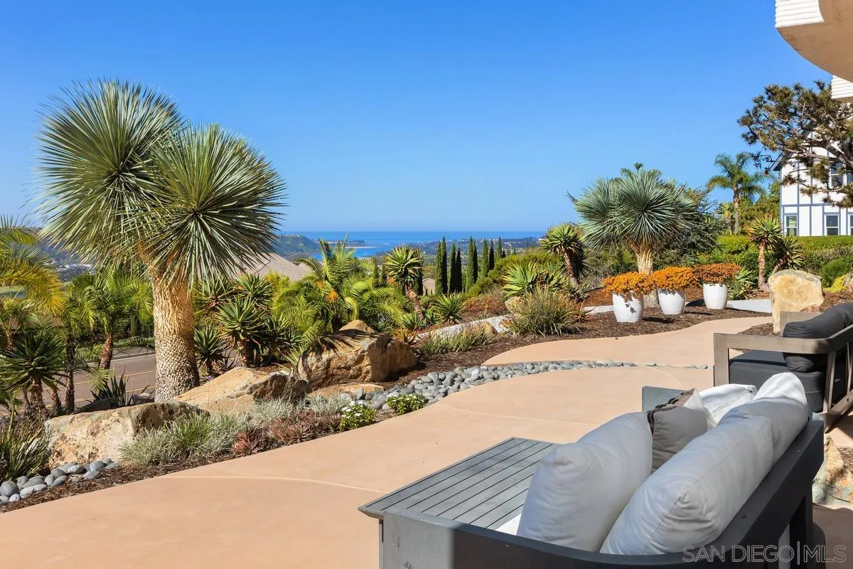 7215 El Fuerte St