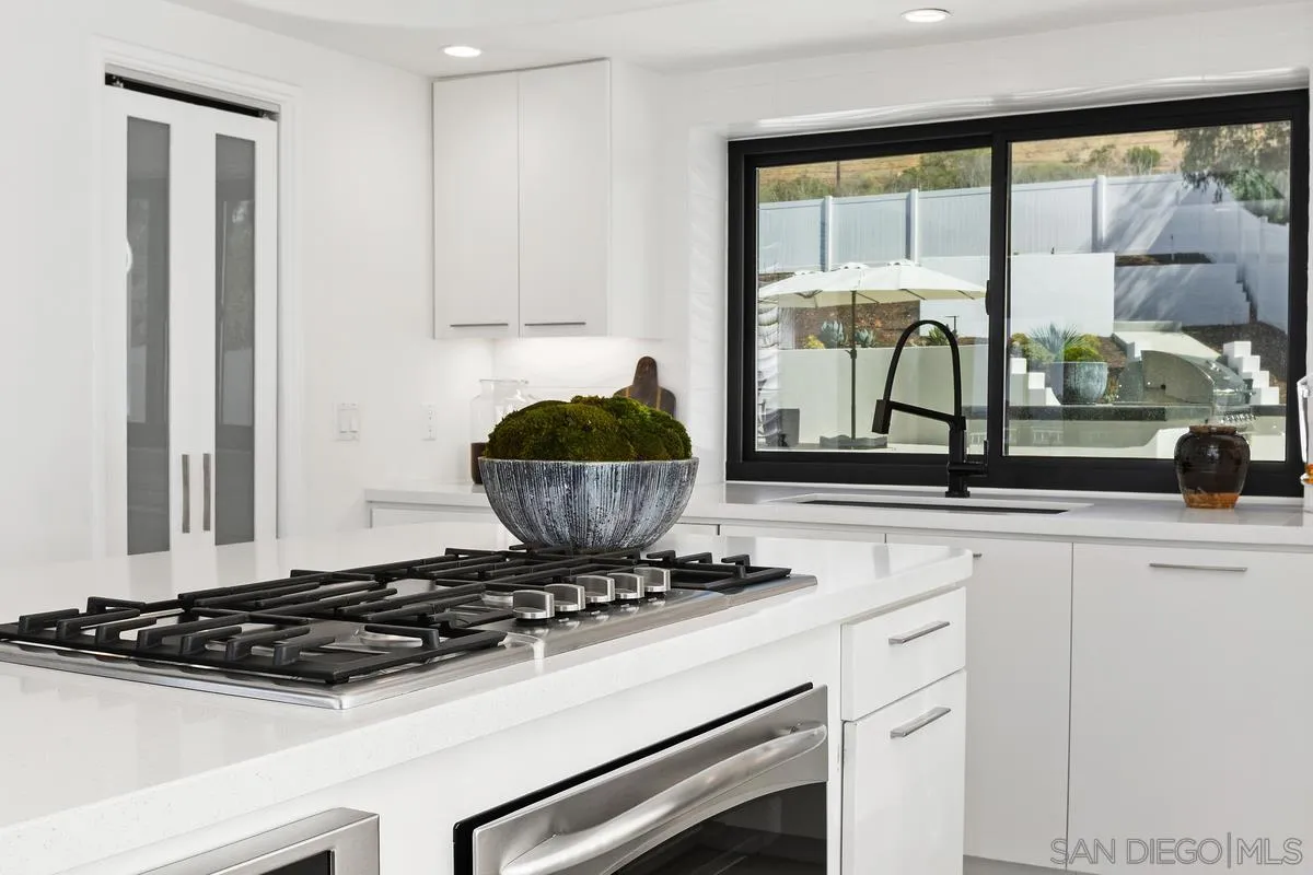 7215 El Fuerte St