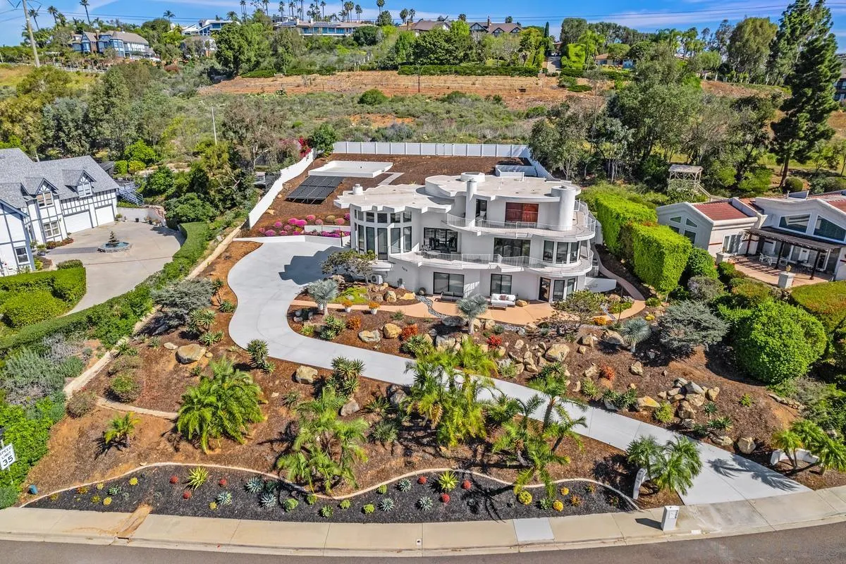 7215 El Fuerte St