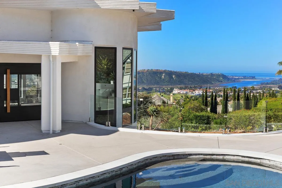 7215 El Fuerte St