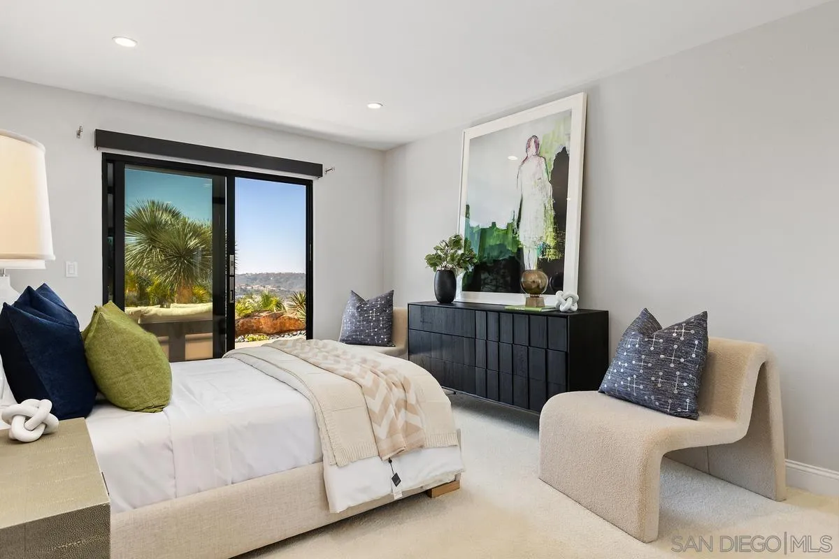 7215 El Fuerte St