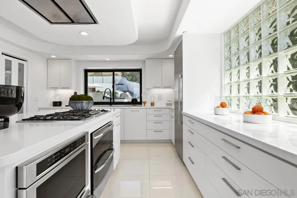 7215 El Fuerte St