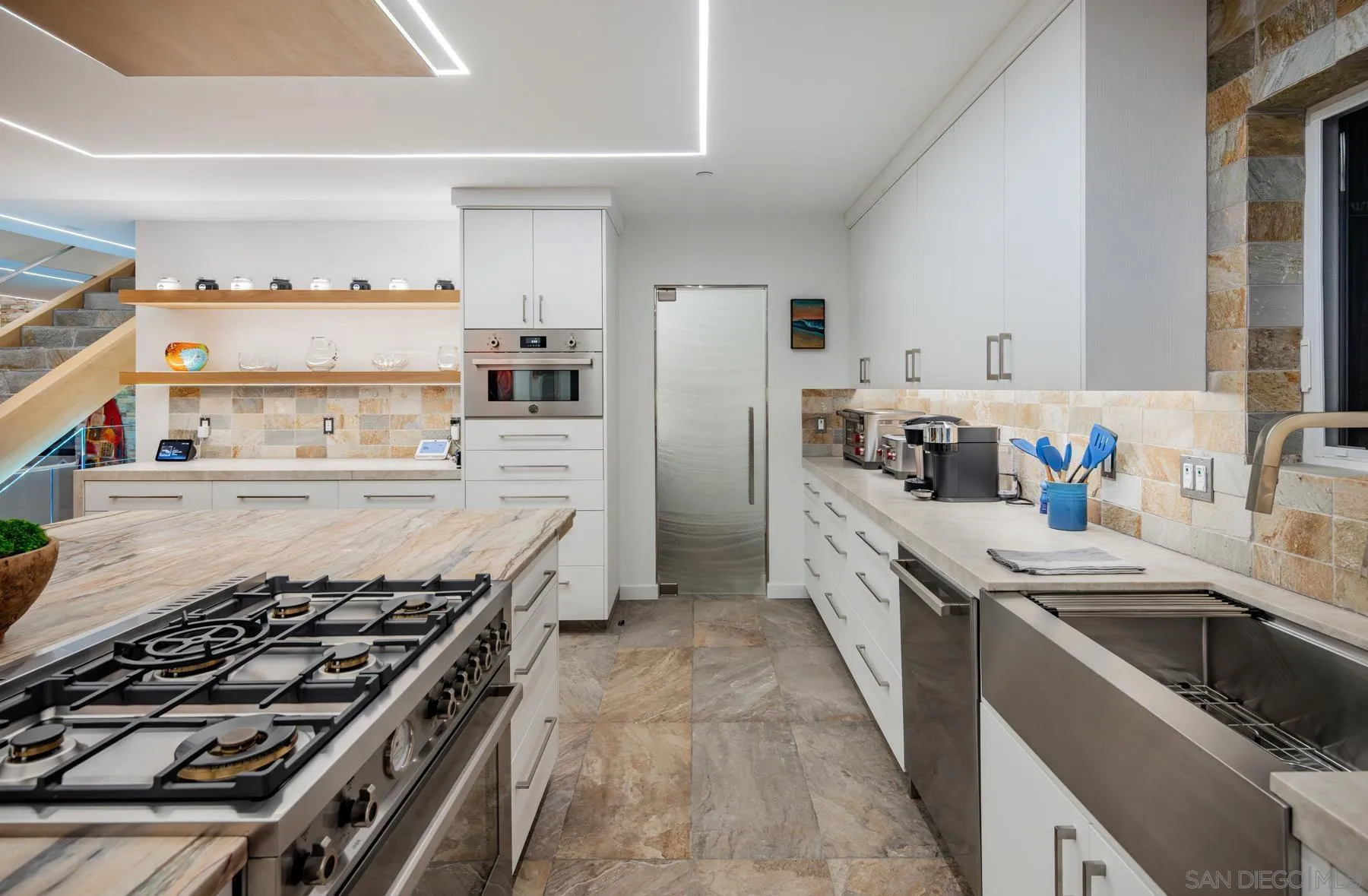 2516 San Elijo Ave