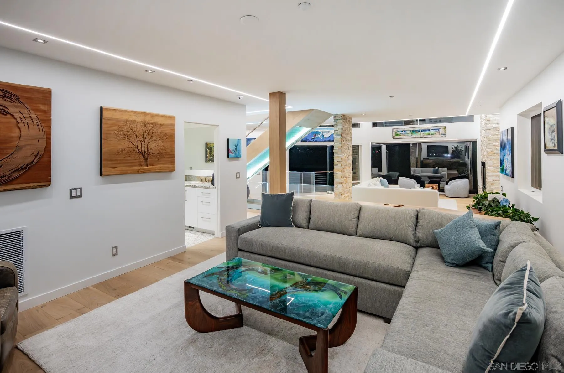 2516 San Elijo Ave