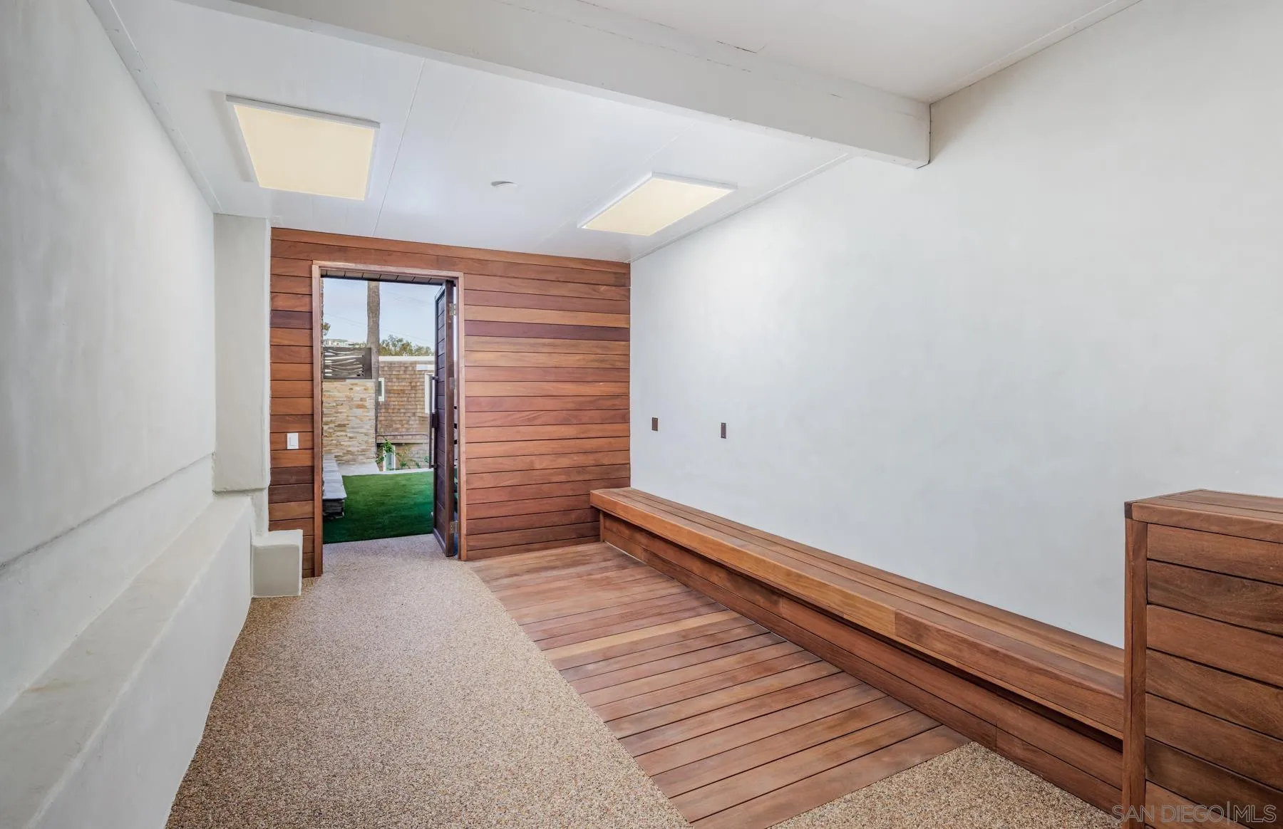 2516 San Elijo Ave