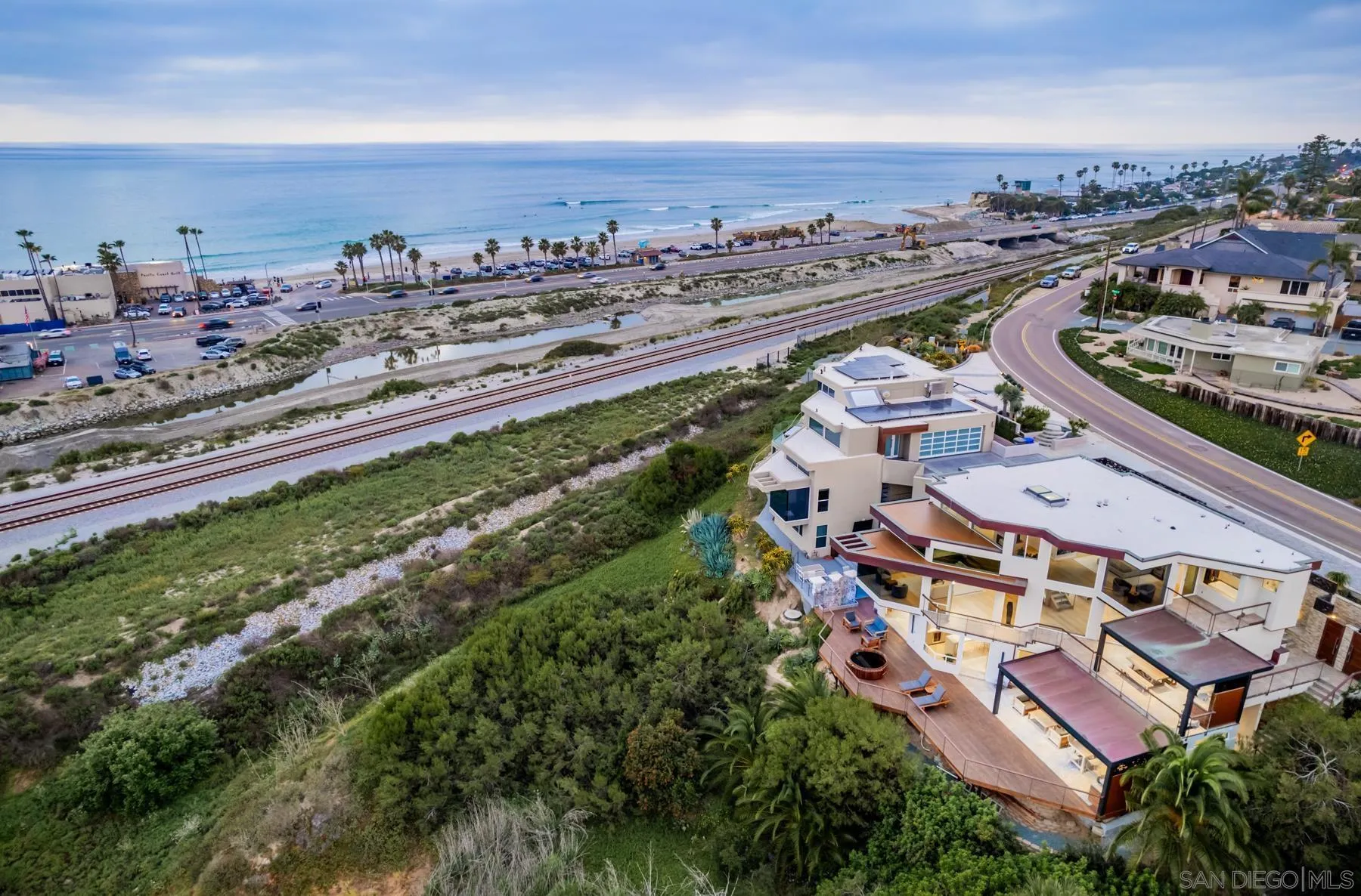 2516 San Elijo Ave
