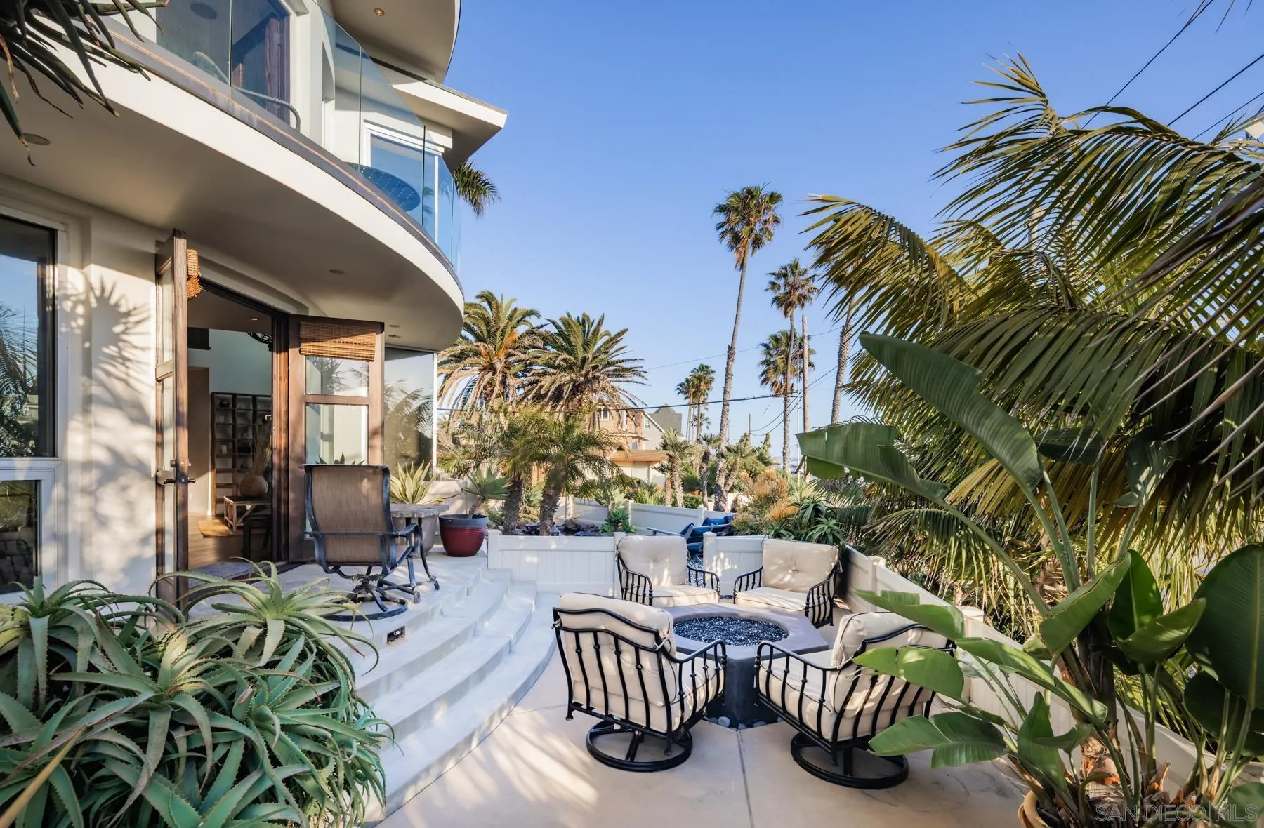 5390 Carlsbad Boulevard