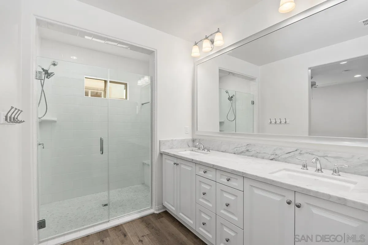 8169 Auberge Cir