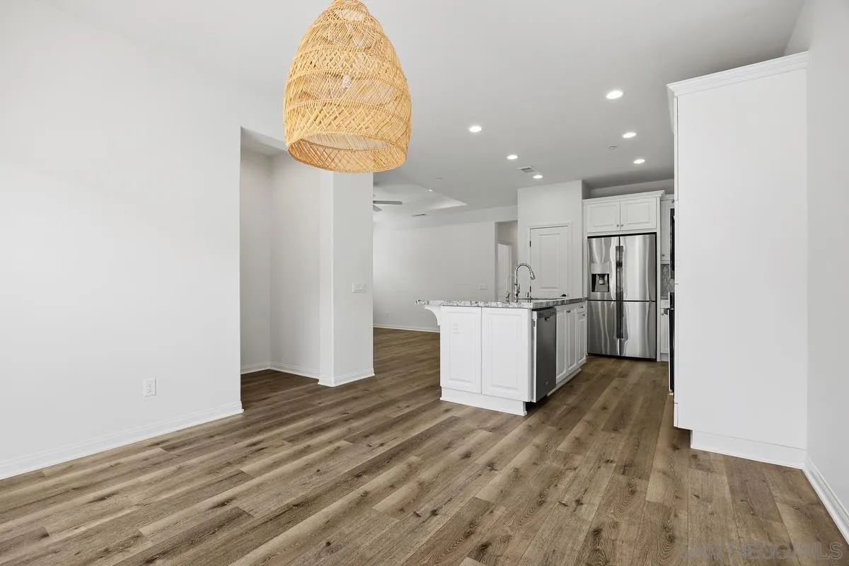 8169 Auberge Cir