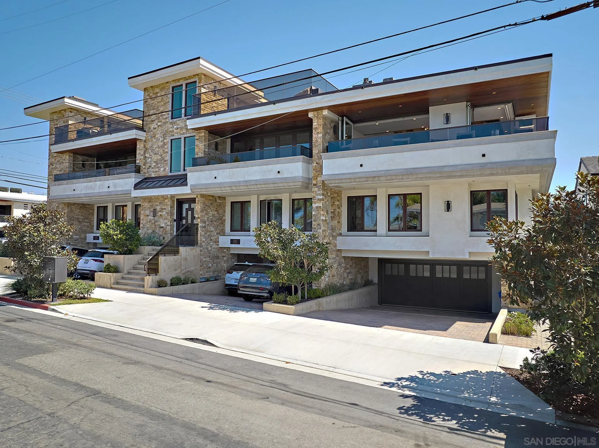 187 Cherry Ave