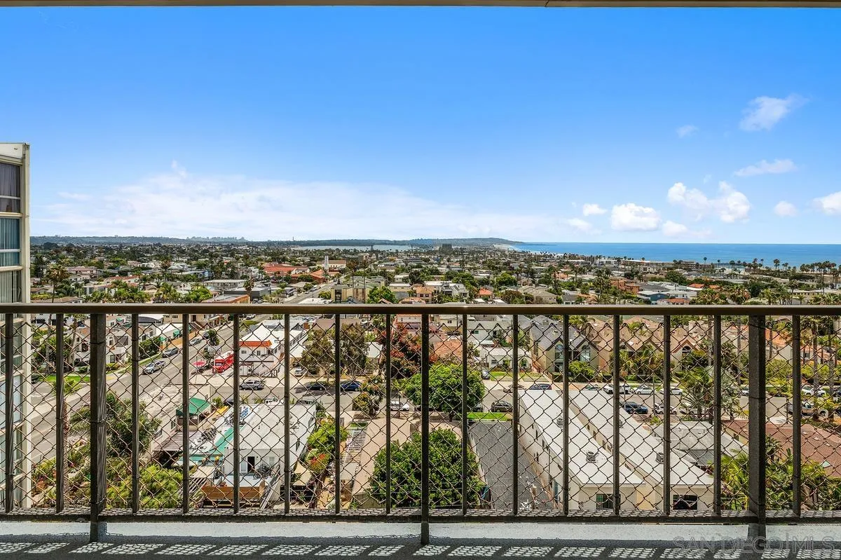 4944 Cass St Unit 1102