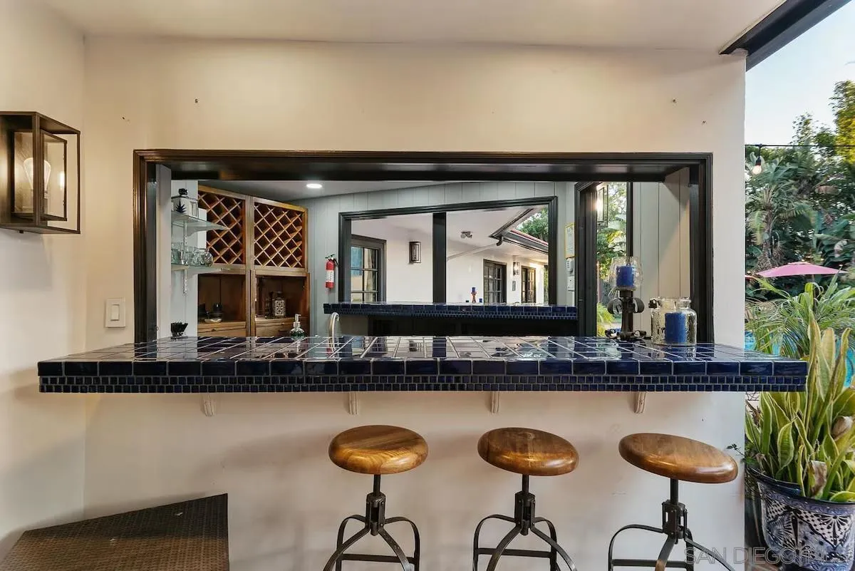 1005 Solymar Drive
