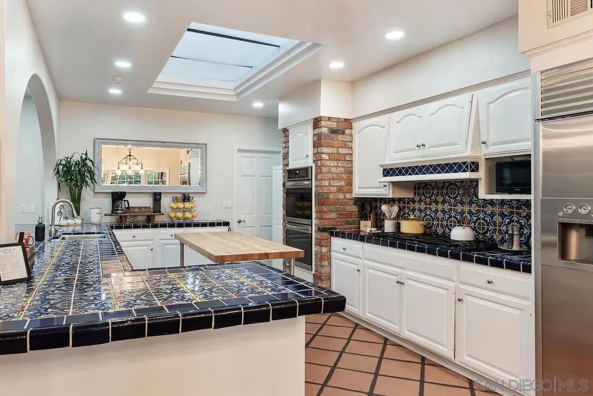1005 Solymar Drive