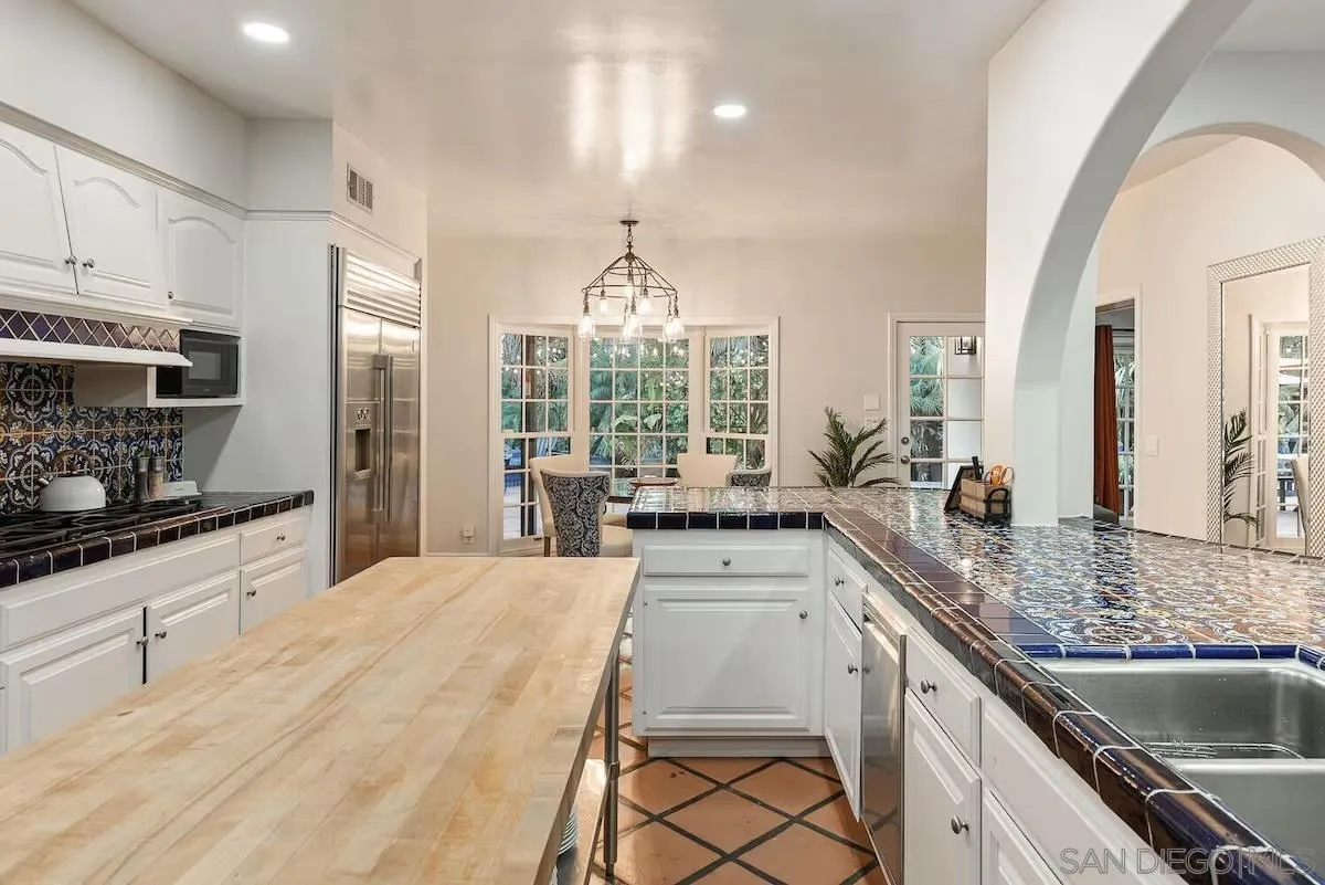 1005 Solymar Drive