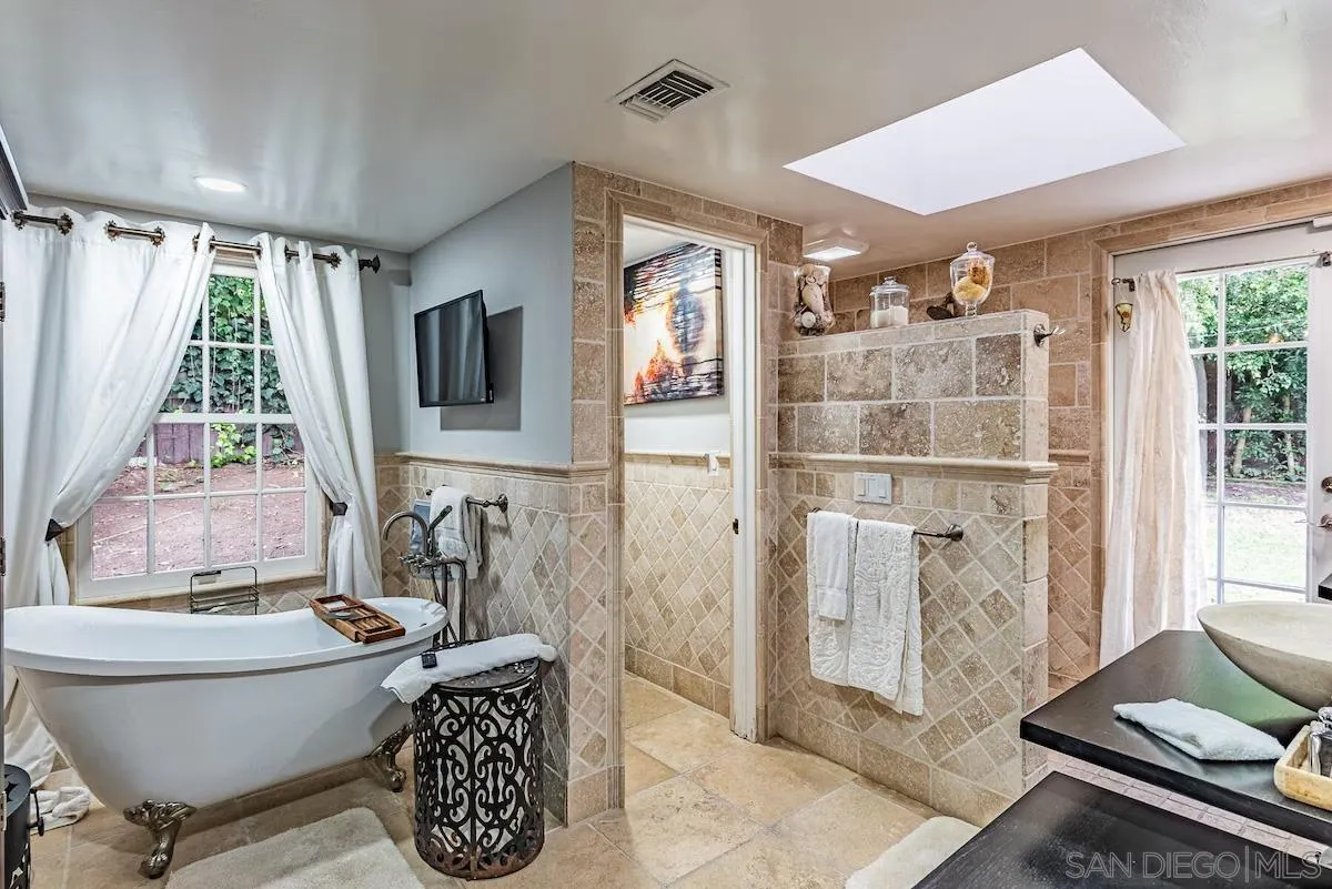 1005 Solymar Drive