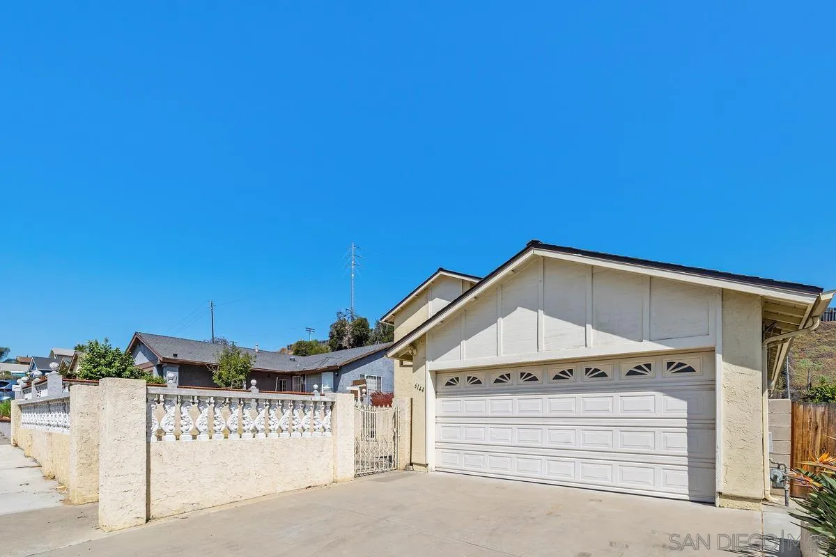 6144 Daisy Ave