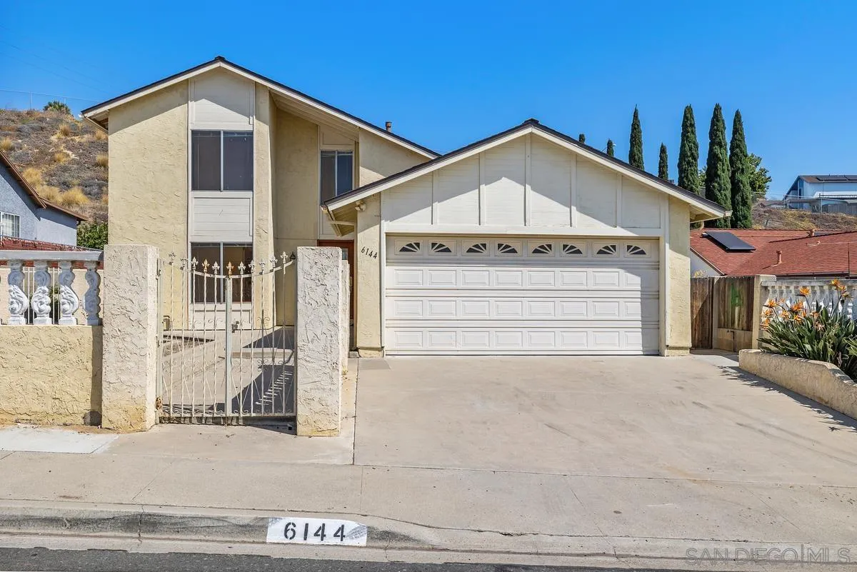 6144 Daisy Ave