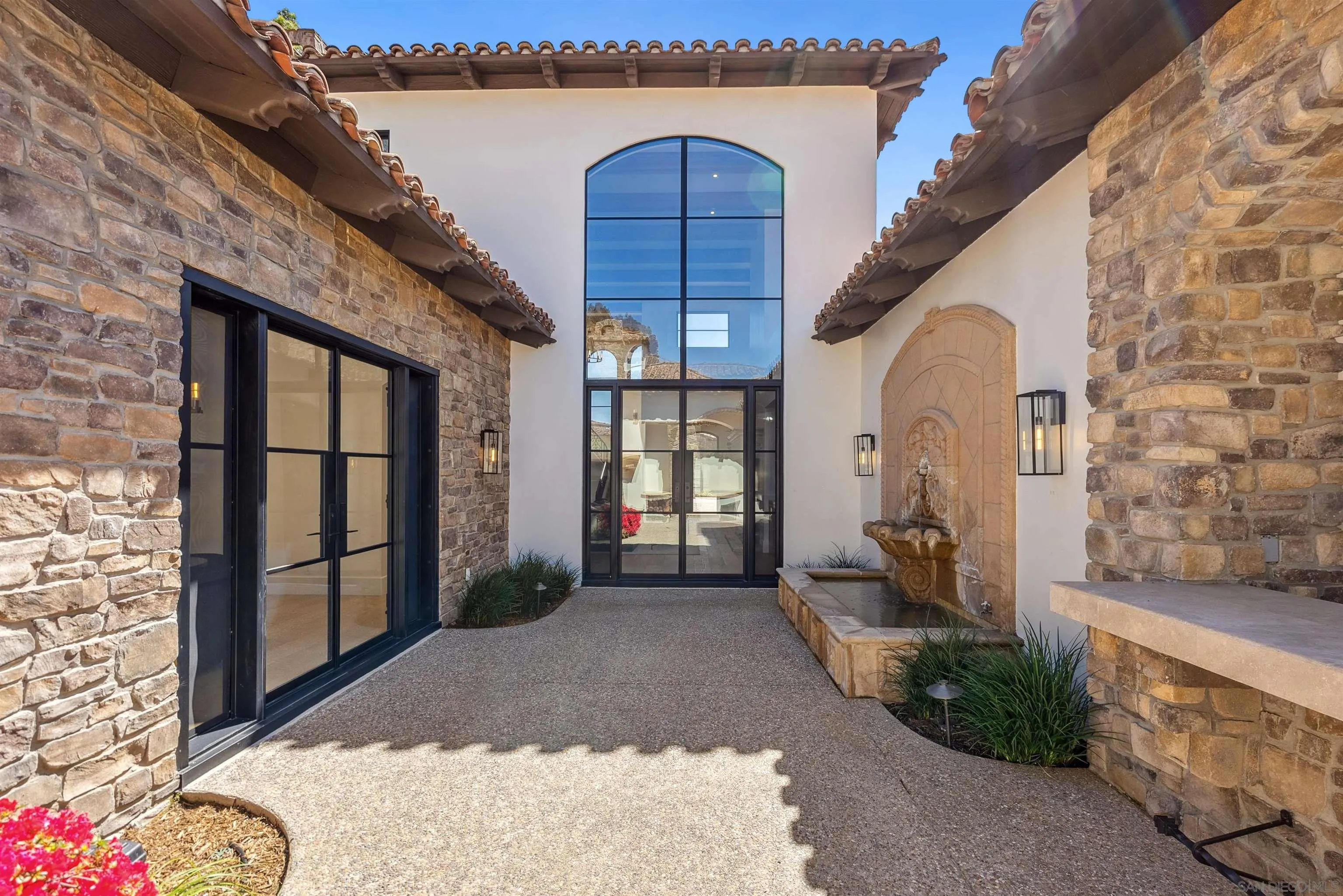 15931 Via De Santa Fe