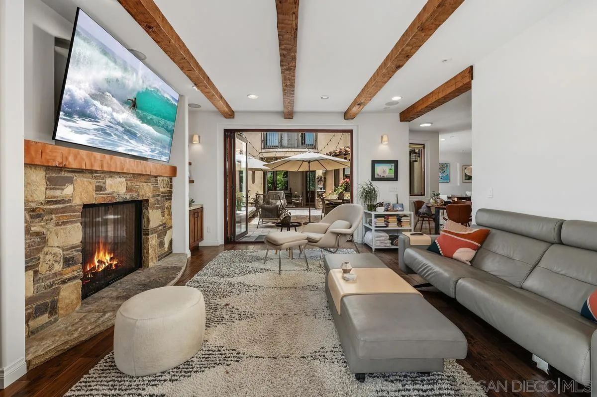2171 Del Mar Heights Rd