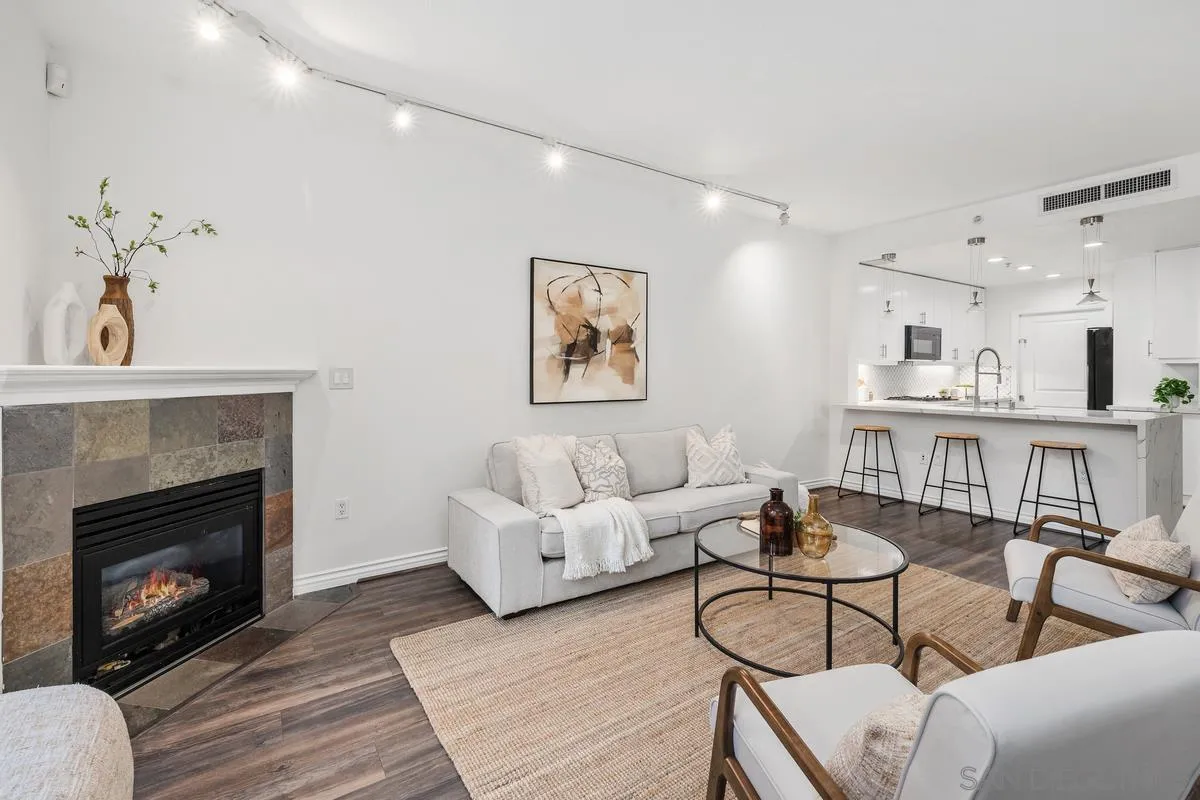 850 Beech St Unit 203