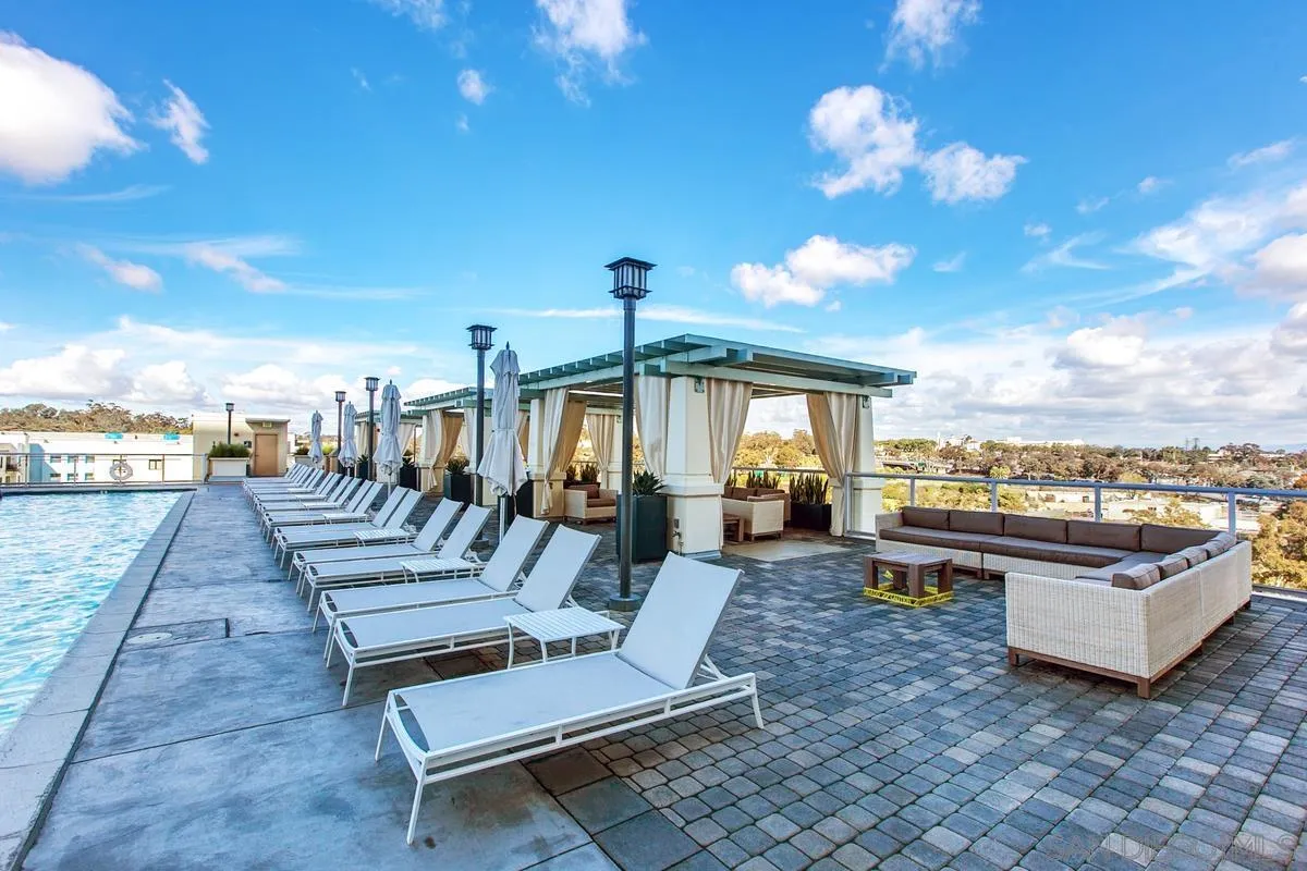 850 Beech St Unit 203