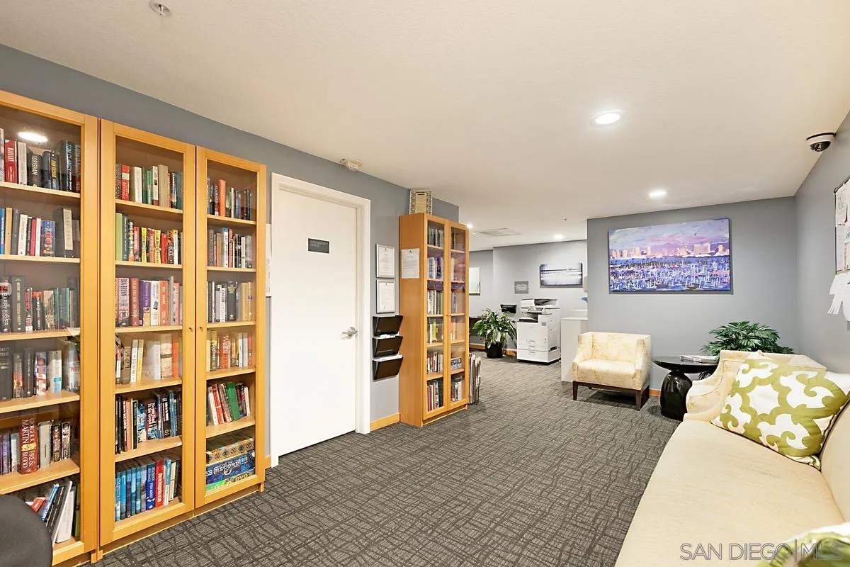 850 Beech St Unit 203