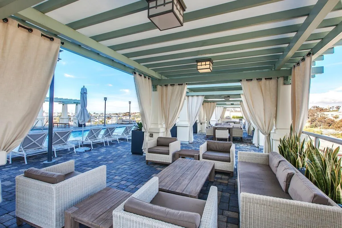 850 Beech St Unit 203