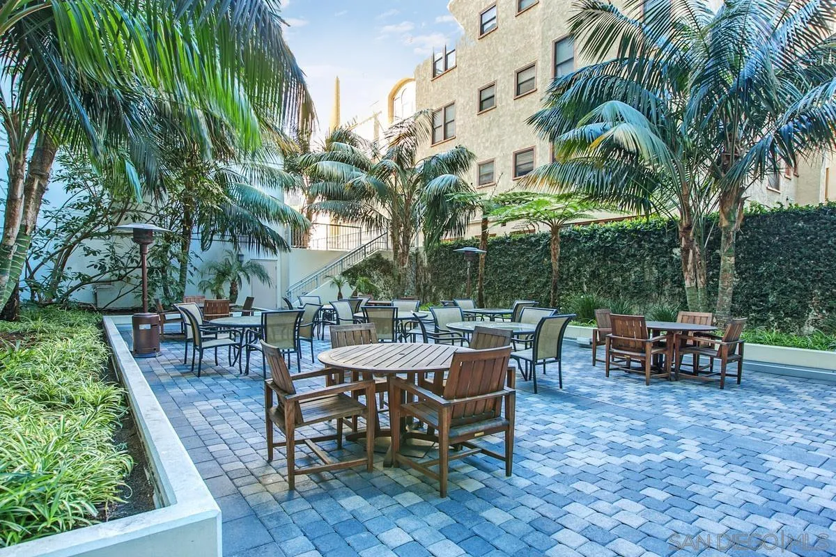 850 Beech St Unit 203